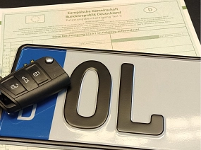 Fahrzeugbrief Kennzeichen © Gemeinde Hude (Oldb)